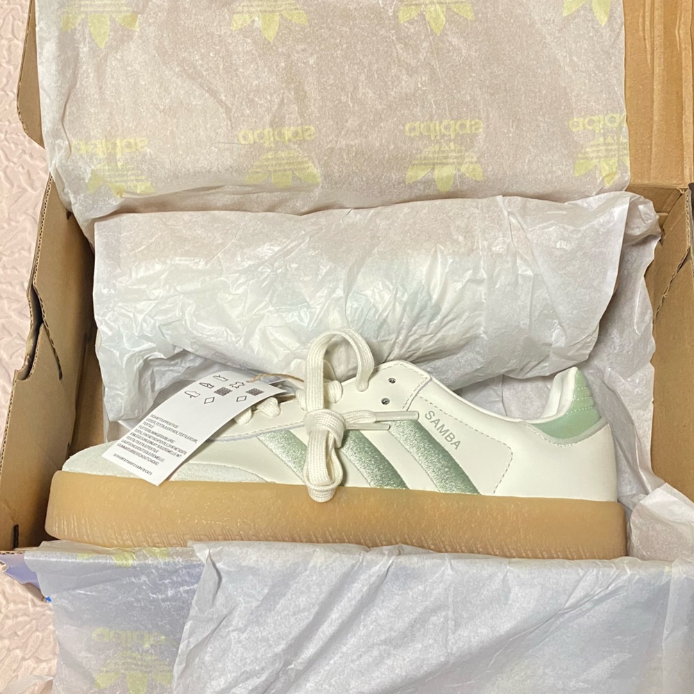 ADIDAS ORIGINALS SAMBAE White and Green Sneakers